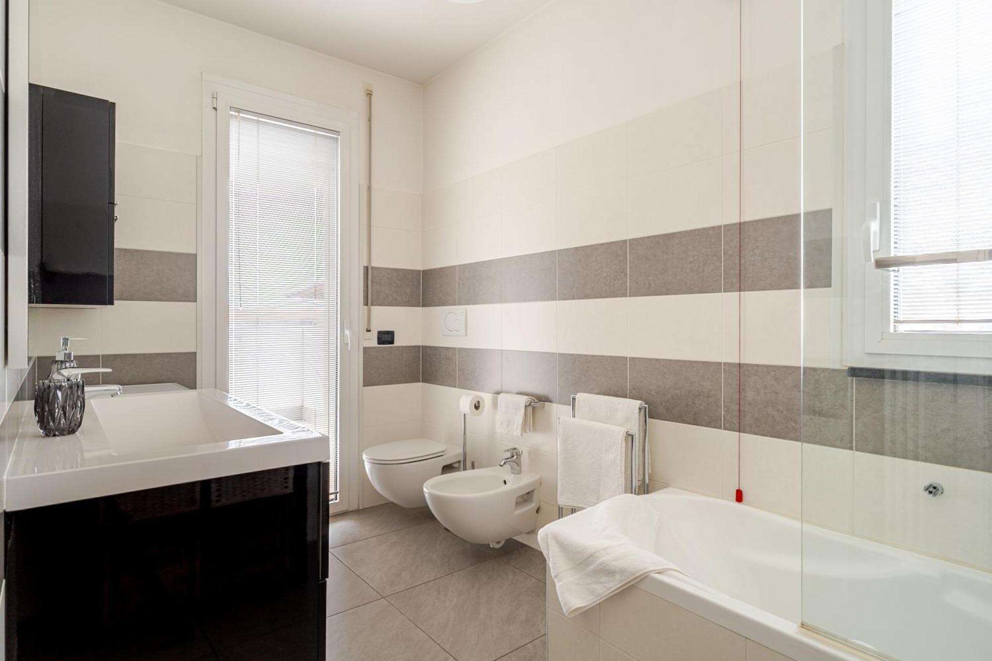 Dalmine Luxury Suite Bagian luar foto